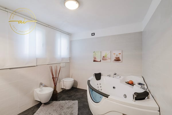 Meravigliosa villa unifamiliare con vista lago a Figino 20