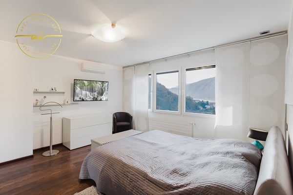 Meravigliosa villa unifamiliare con vista lago a Figino 14