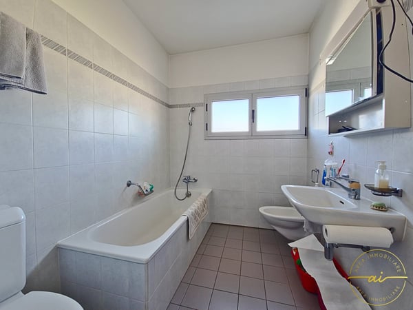 APPARTAMENTO 1.5 LOCALI CON TERRAZZA E VISTA LAGO A MASSAGNO 11