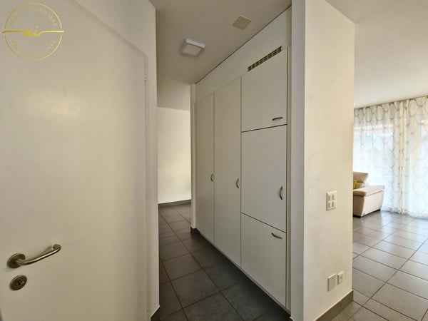 LUMINOSO APPARTAMENTO DI 1.5 LOCALI CON VISTA APERTA A PREGASSONA 10