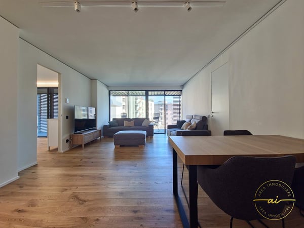 RAFFINATO APPARTAMENTO DI 1.5 LOCALI CON TERRAZZA E VISTA LAGO PARZIALE A PARADISO 1