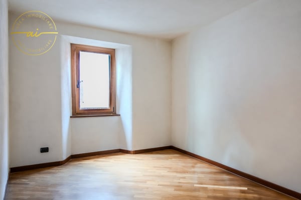 Casa plurifamiliare con 3 appartamenti in vendita, ideale anche come investimento 3