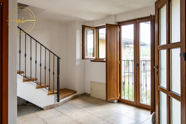 Casa plurifamiliare con 3 appartamenti in vendita, ideale anche come investimento 14