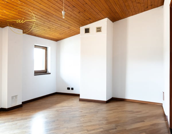 Casa plurifamiliare con 3 appartamenti in vendita, ideale anche come investimento 17