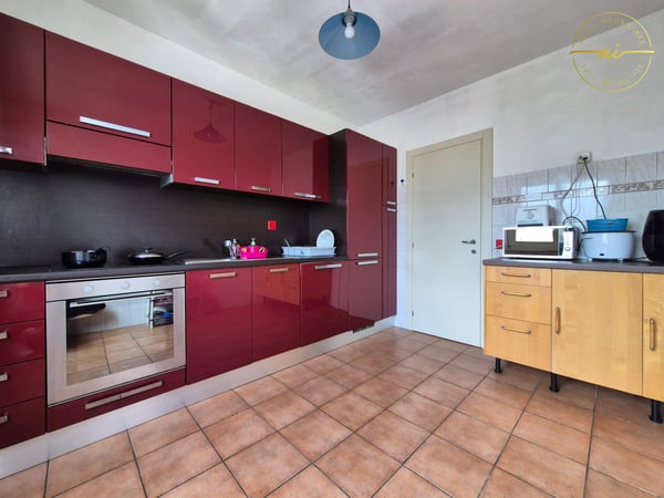 APPARTAMENTO 1.5 LOCALI CON DUE BALCONI E VISTA APERTA 3