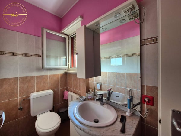 APPARTAMENTO 1.5 LOCALI CON DUE BALCONI E VISTA APERTA 8