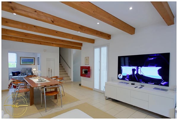 Elegante villa unifamiliare con piscina e ampio giardino a Riva San Vitale 10