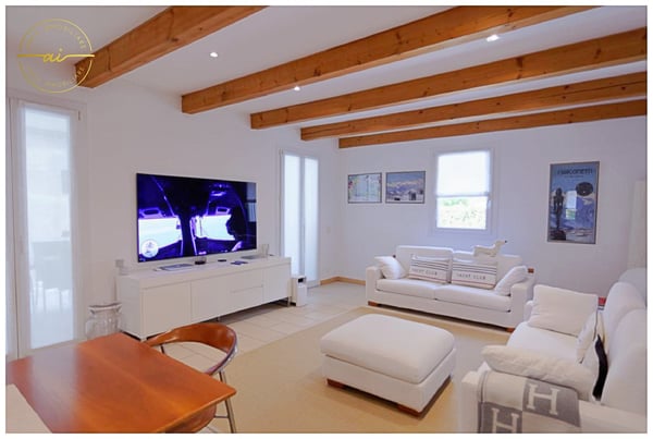 Elegante villa unifamiliare con piscina e ampio giardino a Riva San Vitale 9