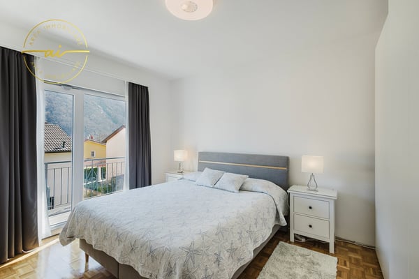 CASA INDIPENDENTE DI 1.5 LOCALI CON GIARDINO A MEZZOVICO 10