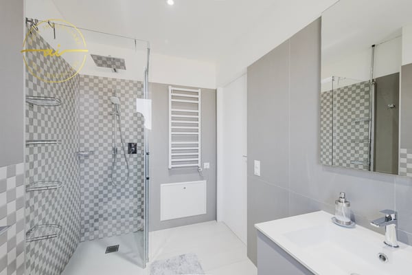 MODERNA VILLA UNIFAMILIARE CON GIARDINO A LIGORNETTO 14