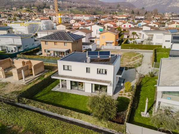 MODERNA VILLA UNIFAMILIARE CON GIARDINO A LIGORNETTO 1