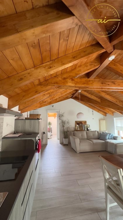 Moderno appartamento mansardato di 1.5 locali a Bironico 5