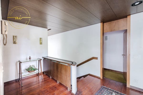 Prestigiosa villa con vista panoramica a Morbio 8