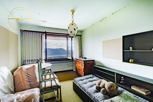 Prestigiosa villa con vista panoramica a Morbio 11