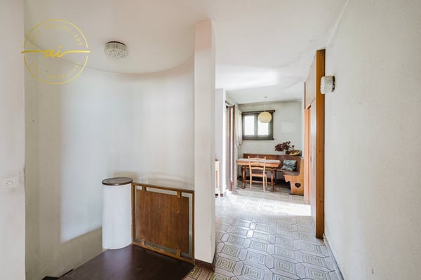 Prestigiosa villa con vista panoramica a Morbio 14