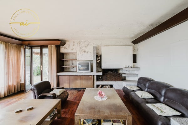 Prestigiosa villa con vista panoramica a Morbio 20