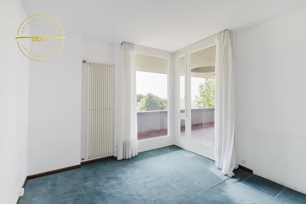 PRESTIGIOSA VILLA BIFAMILIARE CON PISCINA E AMPI SPAZI – OPPORTUNITÀ UNICA 20