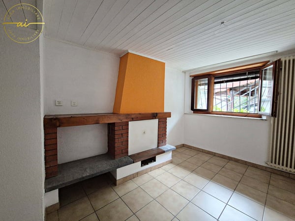 Casa plurifamiliare storica con 3 appartamenti a Rivera 2