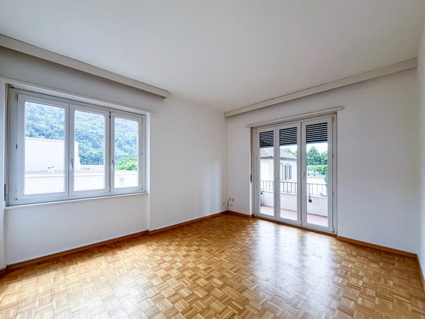 APPARTAMENTO 1.5 LOCALI IN ZONA CENTRALE A CHIASSO 3