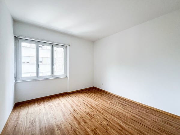 APPARTAMENTO 1.5 LOCALI IN ZONA CENTRALE A CHIASSO 2