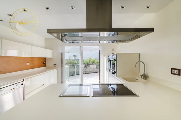 Meravigliosa villa unifamiliare con vista lago a Figino 4