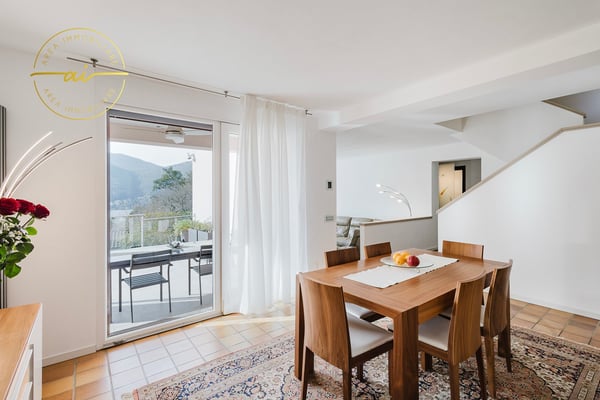 Meravigliosa villa unifamiliare con vista lago a Figino 8