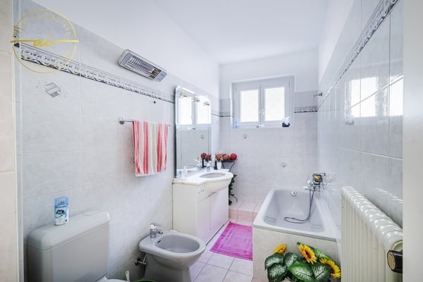 AMPIA CASA DI 1.5 LOCALI IN ZONA RESIDENZIALE A MORBIO INFERIORE 14