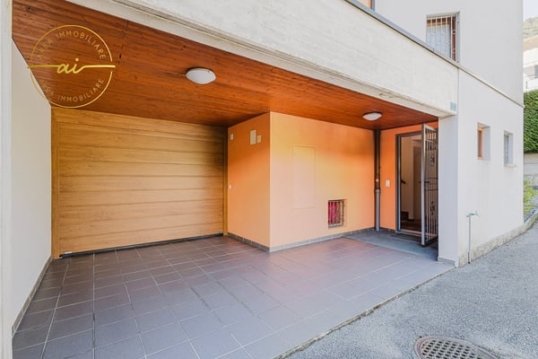 SPLENDIDA CASA CON GIARDINO A DUE PASSI DAL LAGO DI RIVA SAN VITALE 8