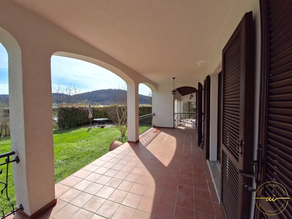 PRESTIGIOSA VILLA MEDITERRANEA CON PARCO PRIVATO E VISTA PANORAMICA 4