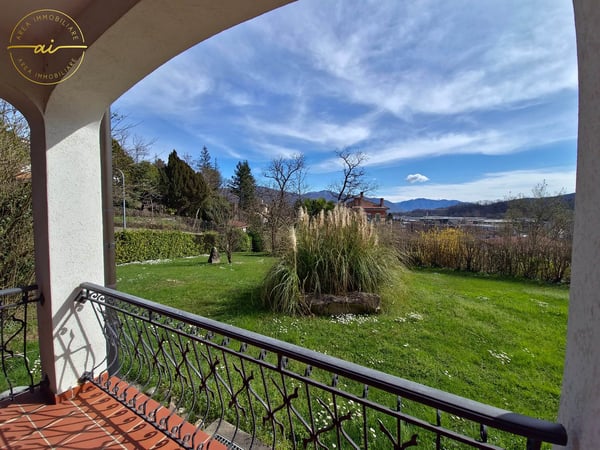 PRESTIGIOSA VILLA MEDITERRANEA CON PARCO PRIVATO E VISTA PANORAMICA 3