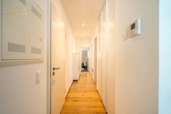 ATTICO MODERNO E LUMINOSO DI 1.5 LOCALI CON AMPIA TERRAZZA PANORAMICA – VACALLO 10