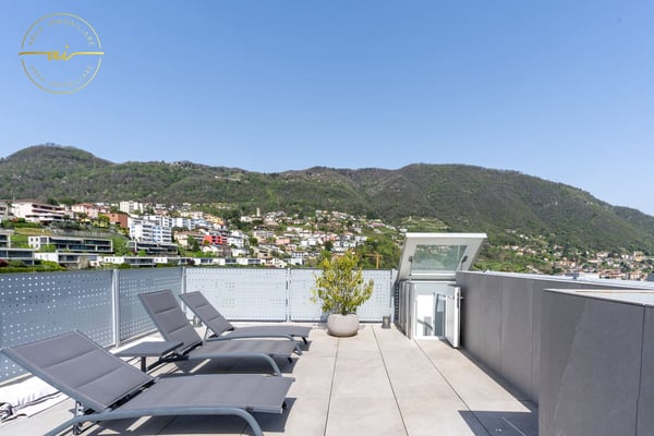 ATTICO MODERNO E LUMINOSO DI 1.5 LOCALI CON AMPIA TERRAZZA PANORAMICA – VACALLO 1