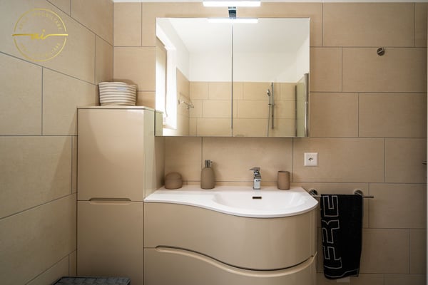 ATTICO MODERNO E LUMINOSO DI 1.5 LOCALI CON AMPIA TERRAZZA PANORAMICA – VACALLO 15