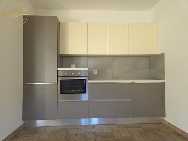 SPLENDIDA CASA DI TESTA CON GIARDINO PRIVATO A CRESCIANO 6