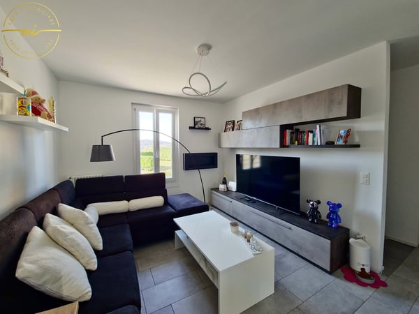 MODERNO APPARTAMENTO 1.5 LOCALI A MORBIO INFERIORE 2