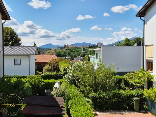 Villetta contigua di 1.5 locali con giardino a Morbio Inferiore 1