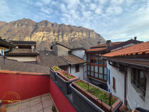 Casa di 1.5 locali nel nucleo storico di Riva San Vitale 1