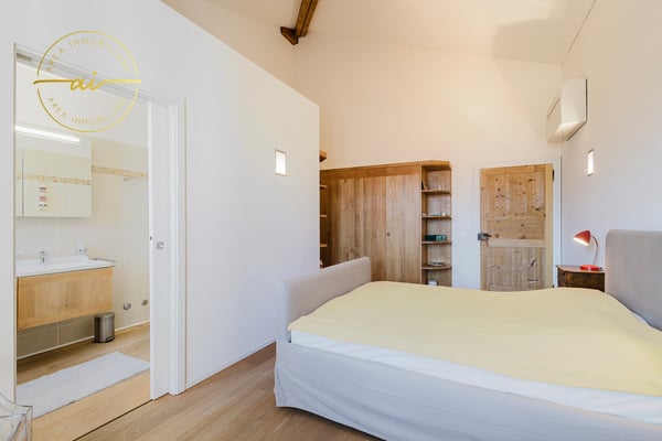 PRESTIGIOSO EDIFICIO STORICO CON TRE UNITÀ ABITATIVE INDIPENDENTI NEL CUORE DI VICO MORCOTE 4