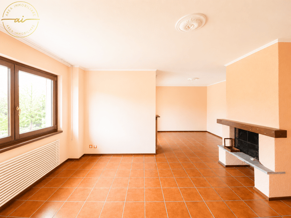 AMPIA CASA DI 5.5 LOCALI CON GIARDINO IN ZONA VERDE A STABIO 6
