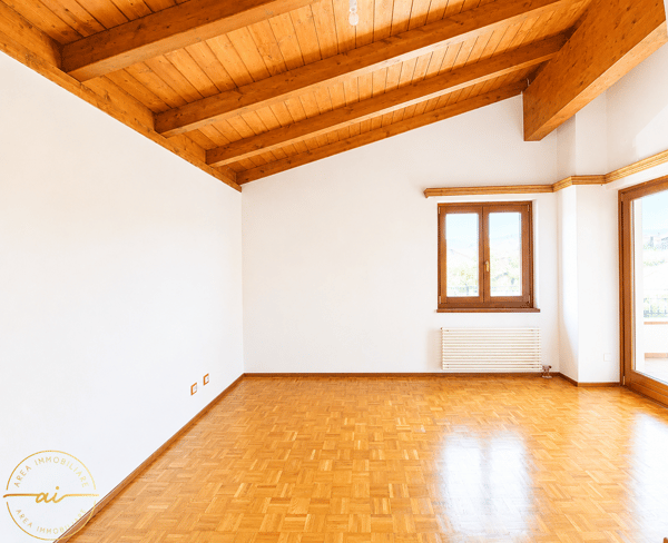 AMPIA CASA DI 5.5 LOCALI CON GIARDINO IN ZONA VERDE A STABIO 13