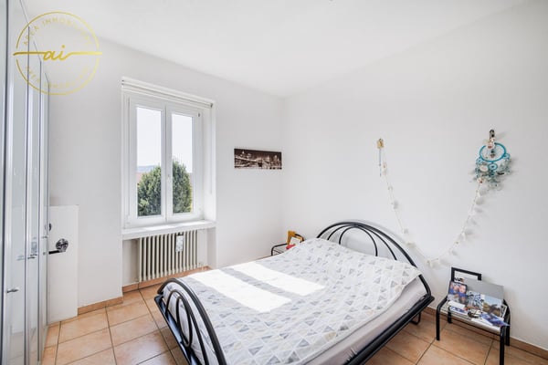 AMPIA CASA DI 6.5 LOCALI IN ZONA RESIDENZIALE A MORBIO INFERIORE 11