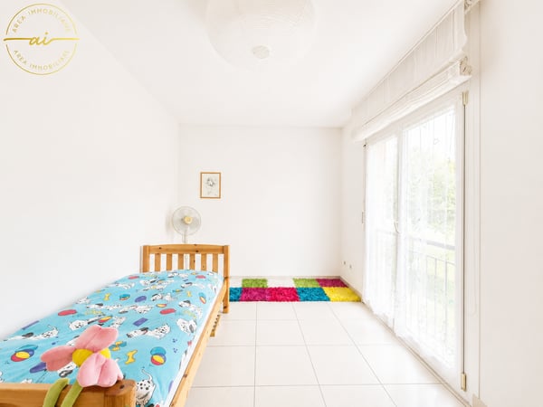 LUMINOSA CASA DI TESTA DI 5.5 LOCALI NEL VERDE 10