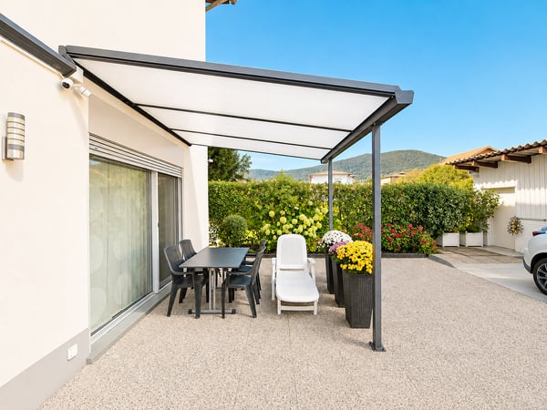 ACCOGLIENTE DUPLEX DI 4.5 LOCALI CON GRANDE SPAZIO ESTERNO PRIVATO A MAGLIASO