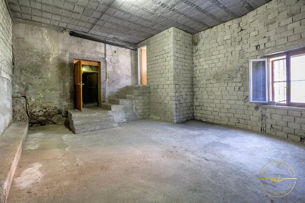 CASA UNIFAMILIARE IN POSIZIONE MERAVIGLIOSA A OSOGNA 9