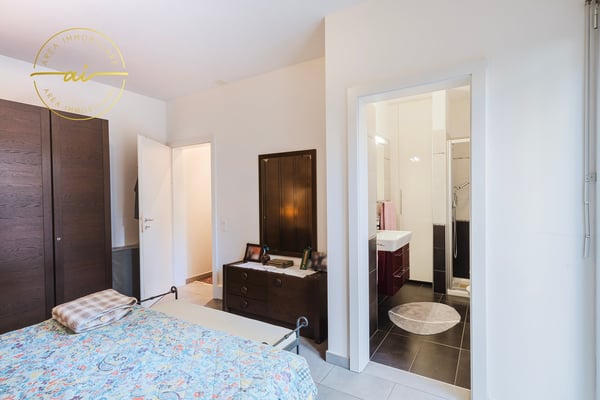 Comodo appartamento 3.5 locali con giardino a Lugano 10