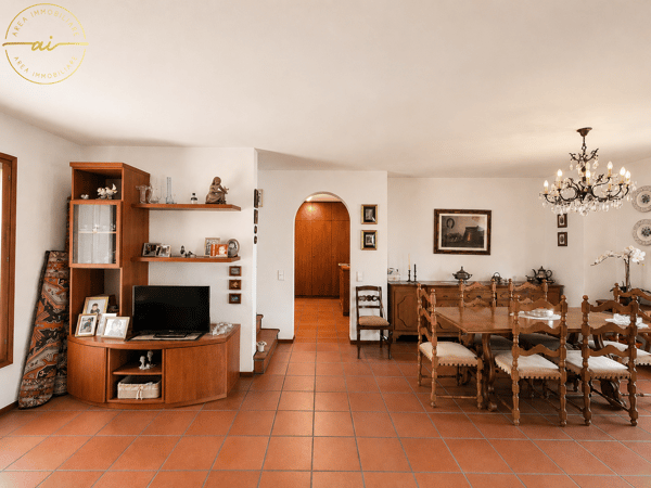 ACCOGLIENTE E CURATA CASA UNIFAMILIARE CON GIARDINO 6