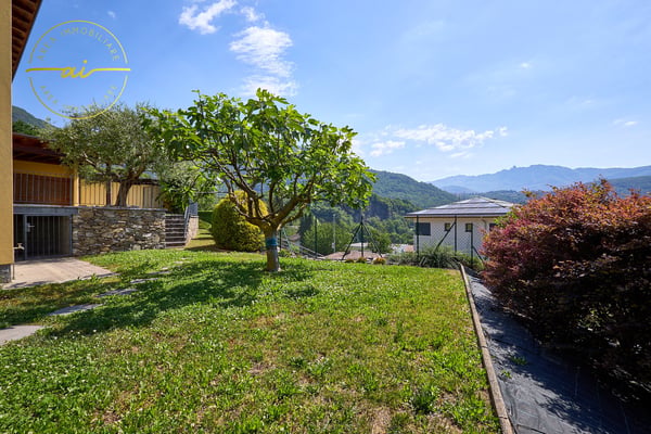 VILLA CON STUDIO SEPARATO E MERAVIGLIOSO GIARDINO 10