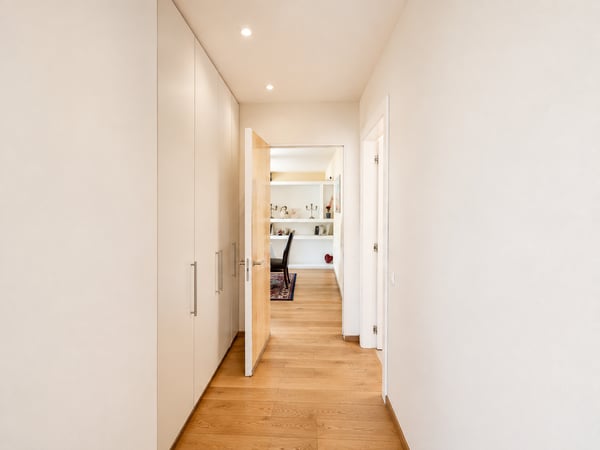 VILLA MODERNA DI 6.5 LOCALI CON AMPIO GIARDINO A STABIO 12