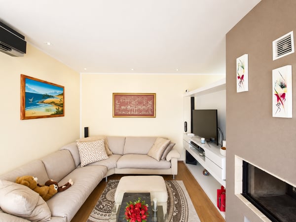 VILLA MODERNA DI 6.5 LOCALI CON AMPIO GIARDINO A STABIO 9