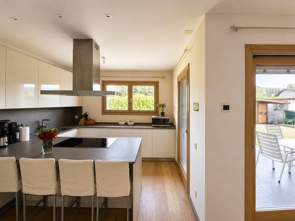 VILLA MODERNA DI 6.5 LOCALI CON AMPIO GIARDINO A STABIO 5
